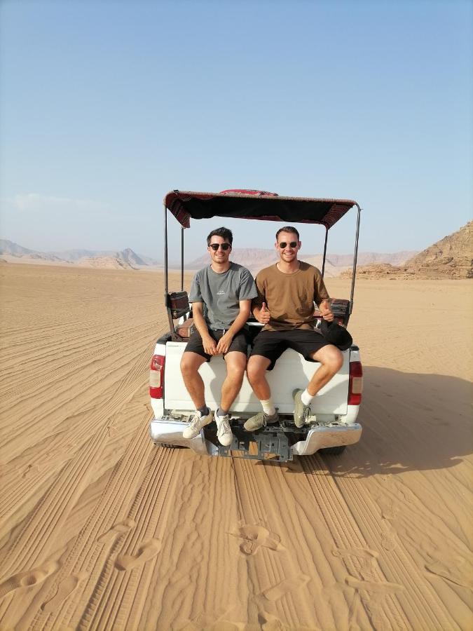 Aranda Camp & Jeep Tour Luxury tent Wadi Rum
