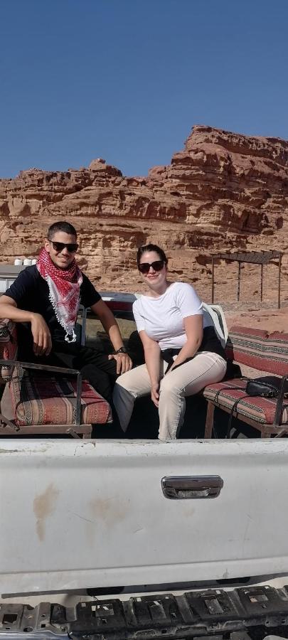Luxury tent Aranda Camp & Jeep Tour Wadi Rum