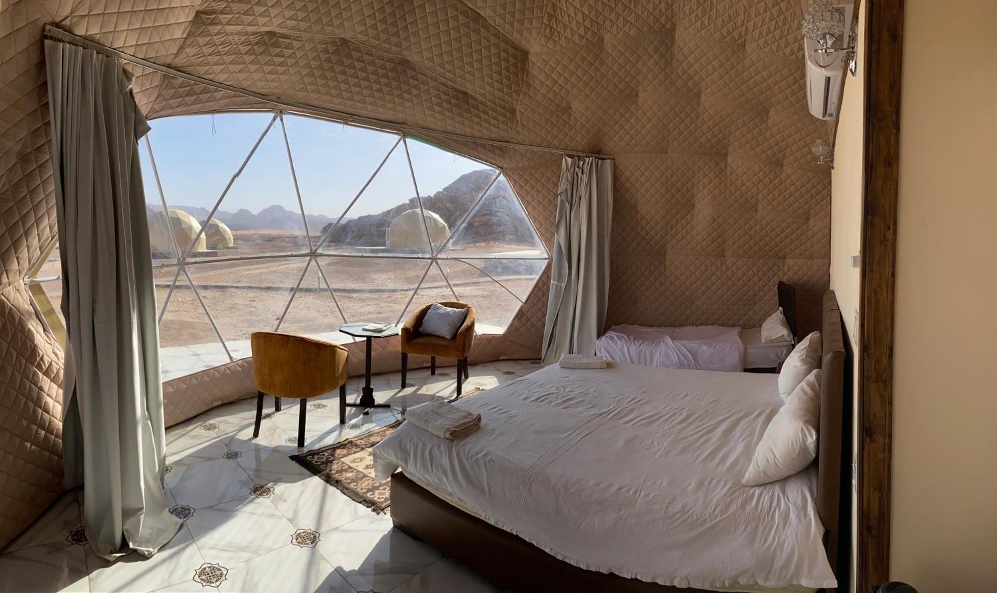 Aranda Camp & Jeep Tour Luxury tent Wadi Rum