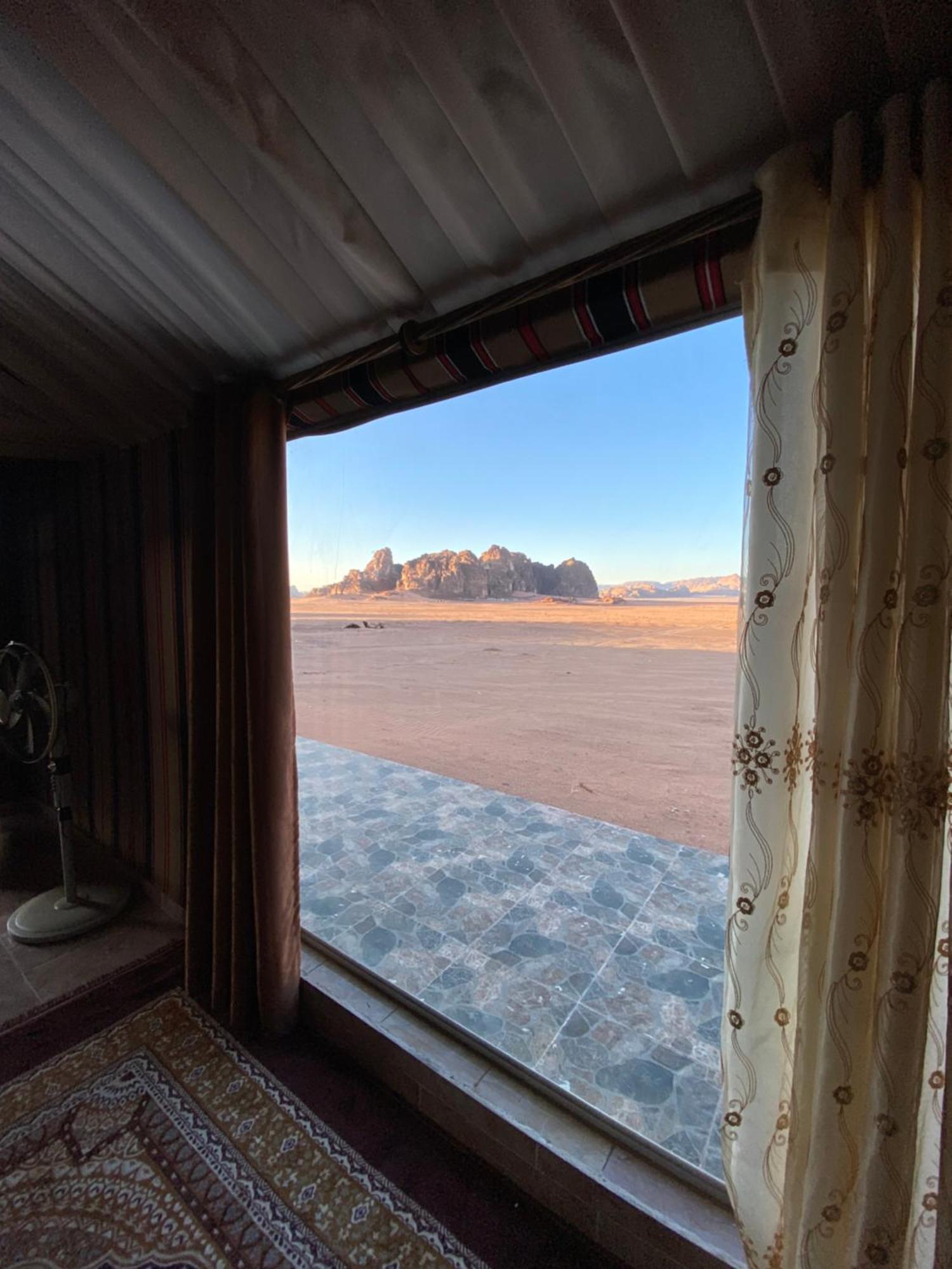Aranda Camp & Jeep Tour 5* Wadi Rum