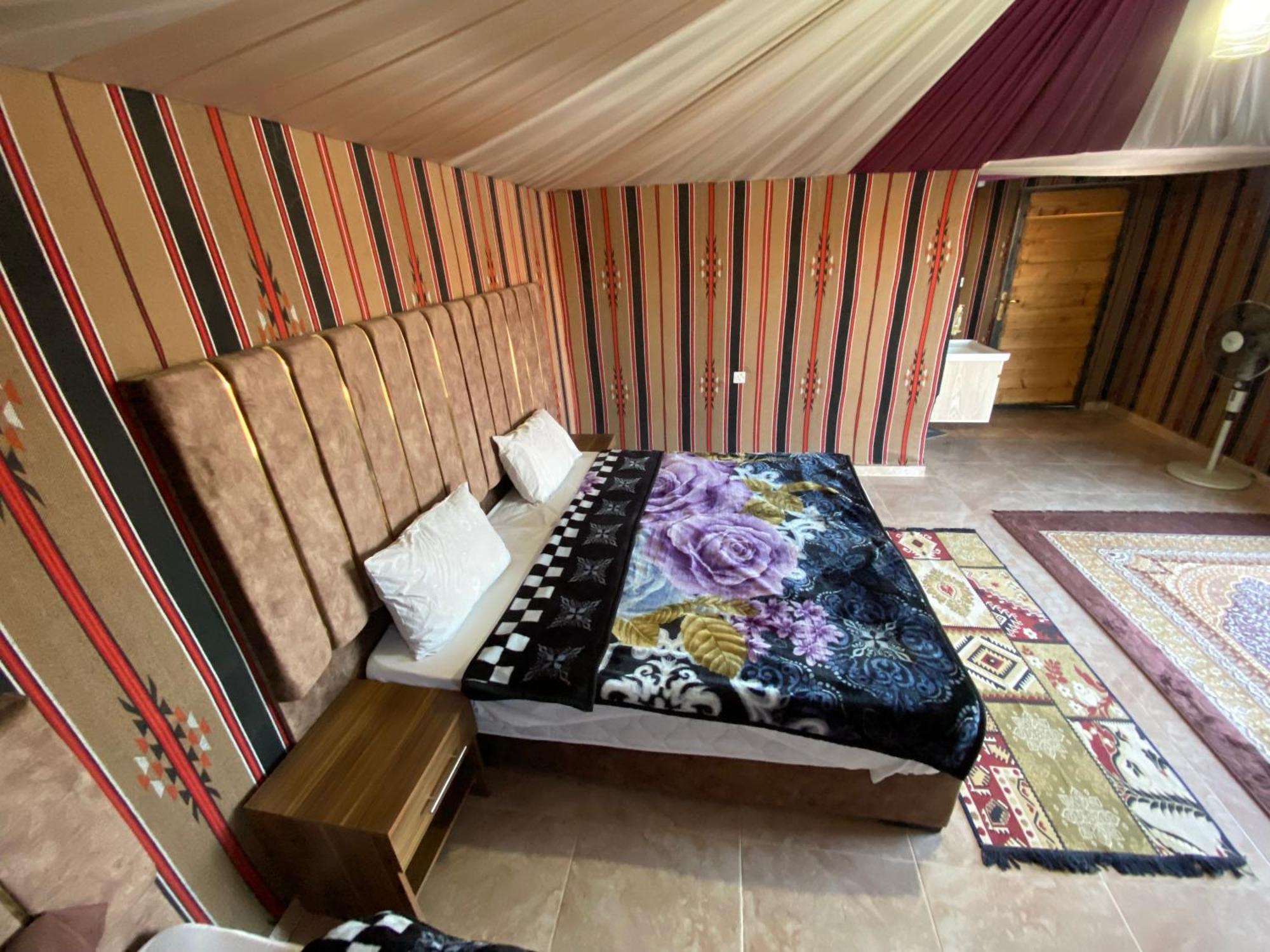 Luxuszelt Aranda Camp & Jeep Tour 5*